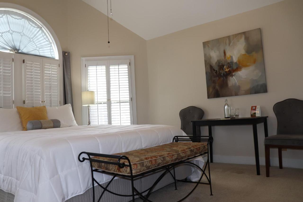 Pleasanton Courtyard Bed And Breakfast Fayetteville Buitenkant foto