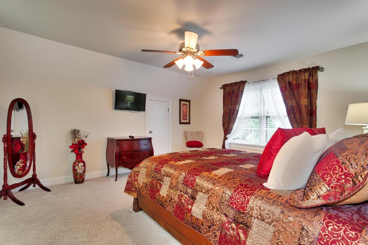 Pleasanton Courtyard Bed And Breakfast Fayetteville Buitenkant foto